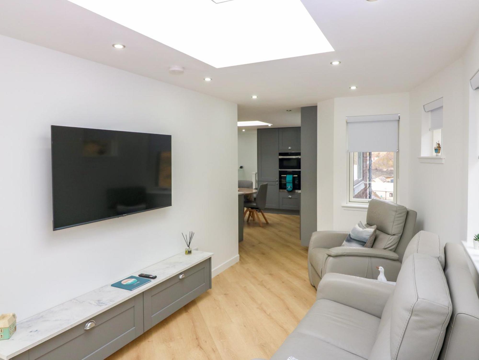 Craignure Apartment Banff Bagian luar foto