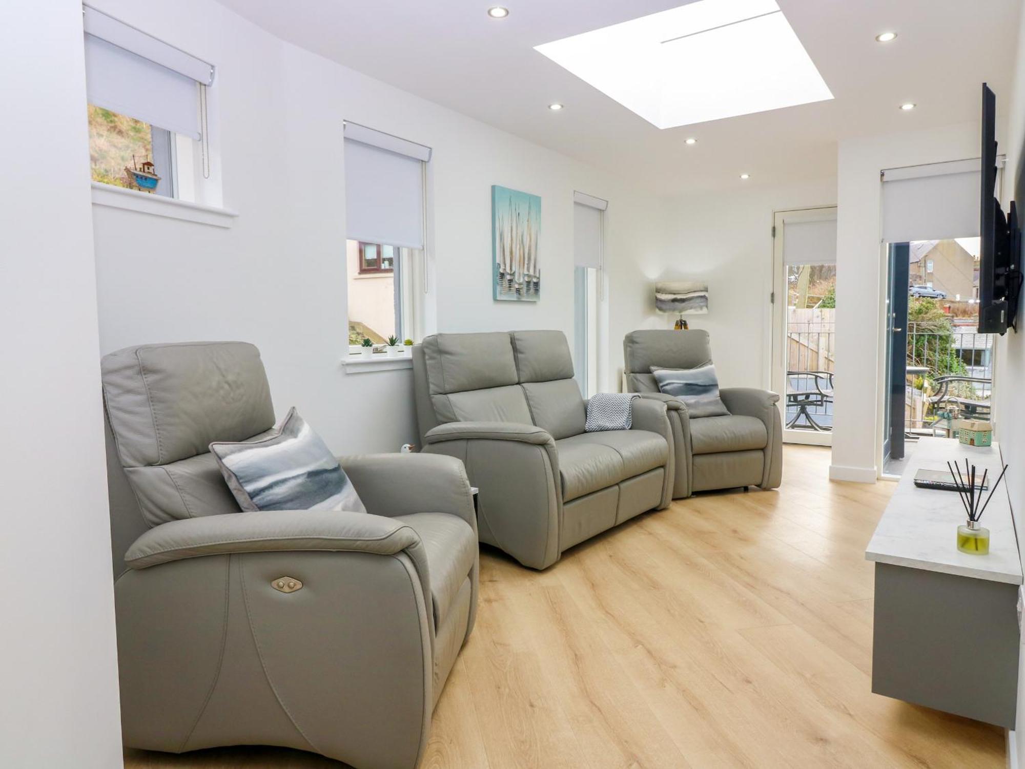 Craignure Apartment Banff Bagian luar foto