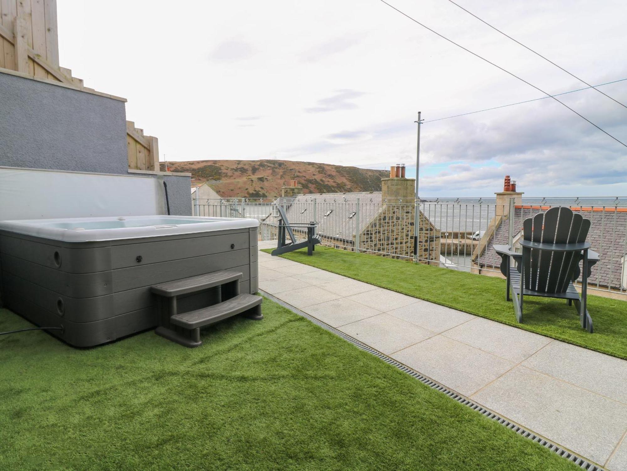 Craignure Apartment Banff Bagian luar foto